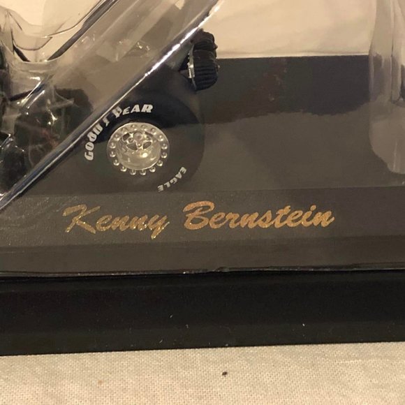 Kenny Bernstein 1999 Bud/Louie 20th Anniversary Revell 1:24 Die  Cast Dragster - Picture 3 of 10